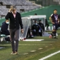 Pablo Alfaro se muestra pensativo en el duelo ante el Yeclano. Foto: Fran Prez